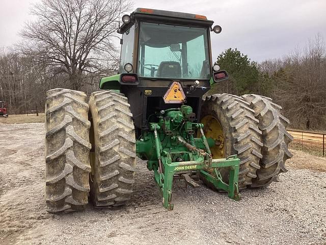 Image of John Deere 4850 equipment image 4