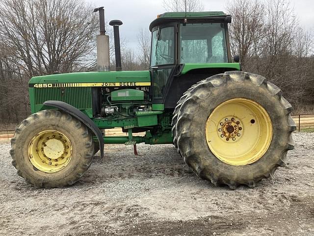 Image of John Deere 4850 equipment image 1