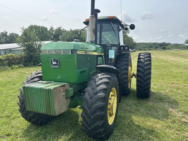 Image of John Deere 4850 equipment image 1