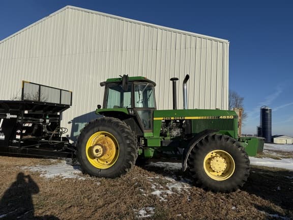 Image of John Deere 4850 equipment image 1