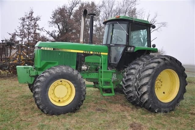Image of John Deere 4850 equipment image 1