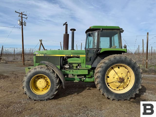 Image of John Deere 4850 equipment image 2