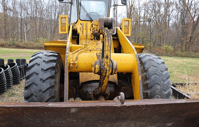 Image of John Deere 544E equipment image 3