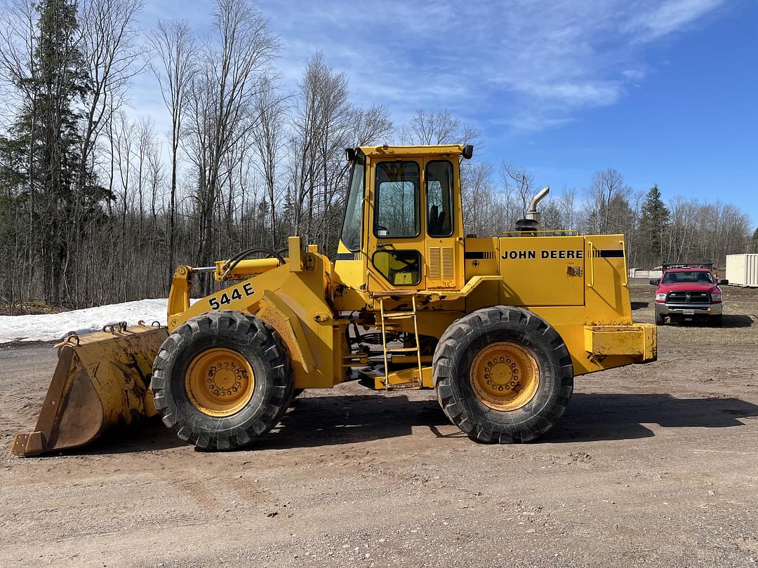 Image of John Deere 544E Primary image