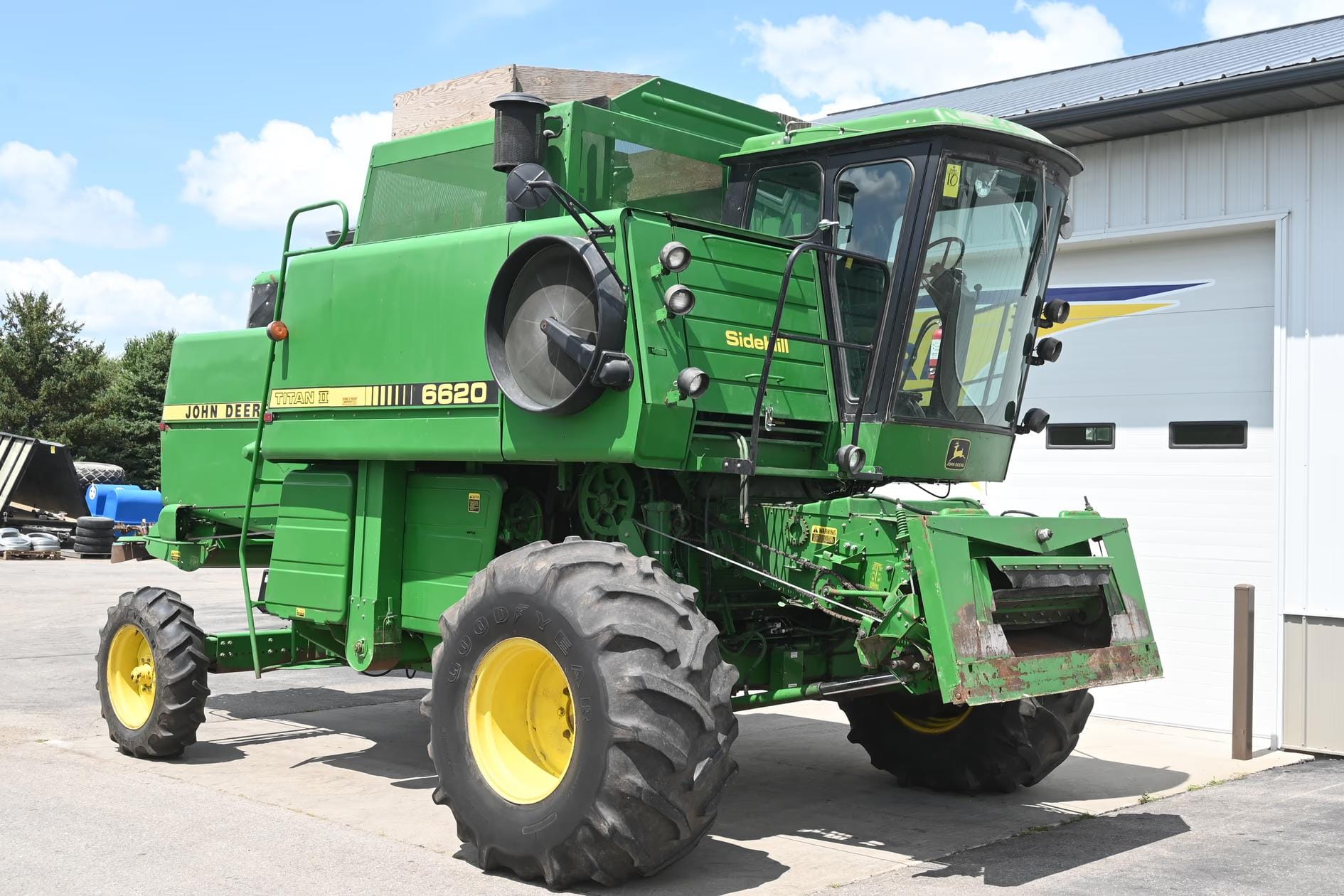 1988 John Deere 6620 Sidehill Equipment Image0