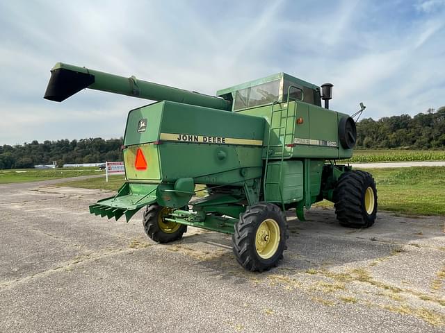 Image of John Deere 6620 Titan II equipment image 4