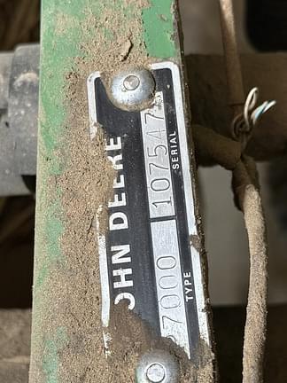 Image of John Deere 7000 equipment image 3