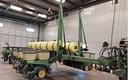 1988 John Deere 7200 Image