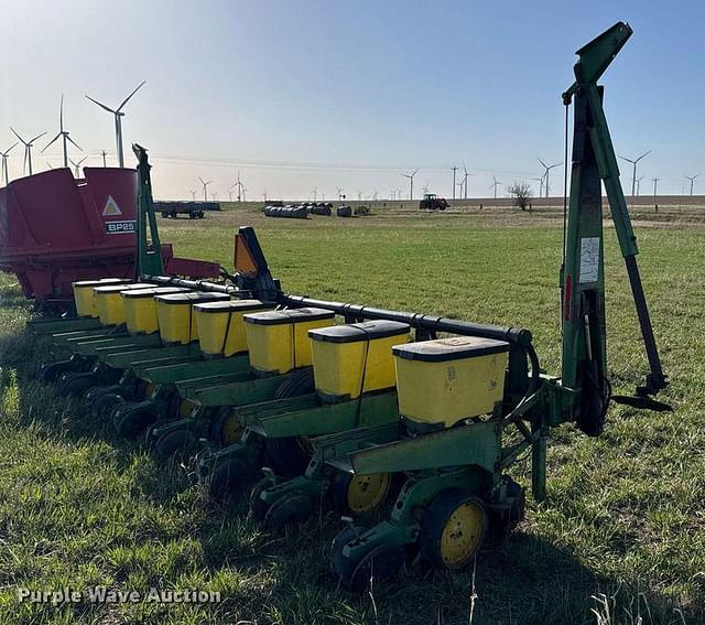 Image of John Deere 7300 equipment image 2