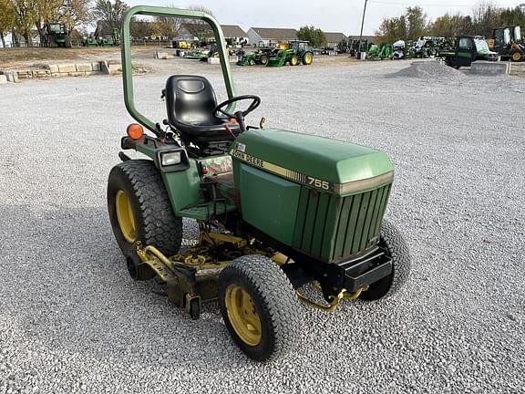 Image of John Deere 755 equipment image 4