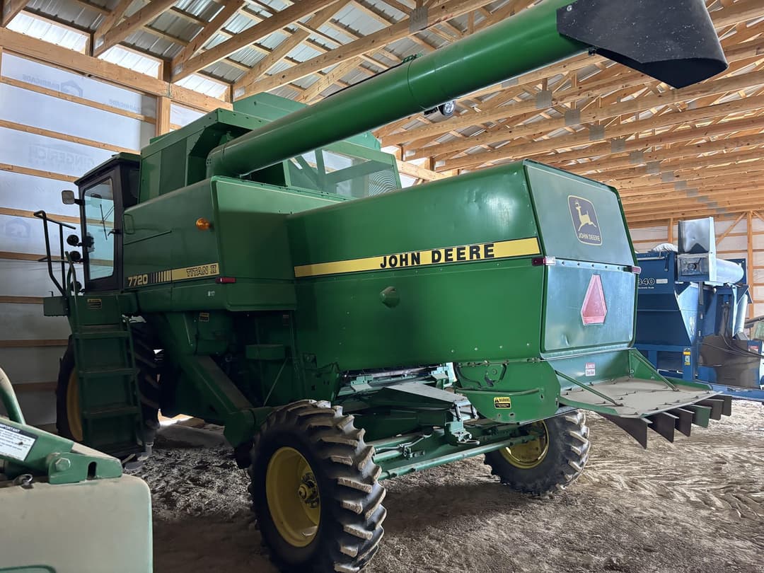 Image of John Deere 7720 Titan II Primary image
