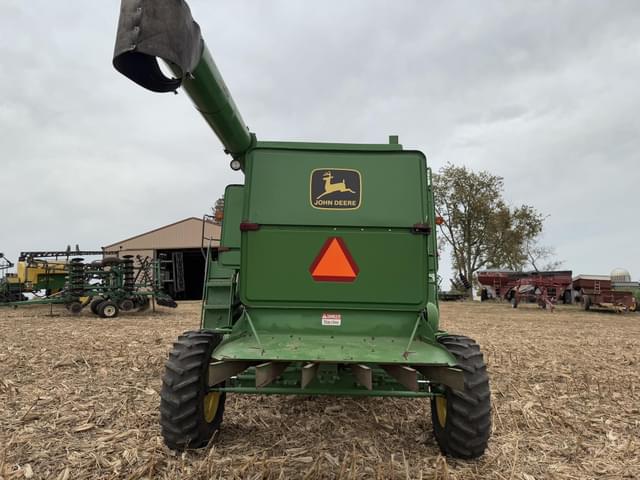 Image of John Deere 7720 Titan II equipment image 2