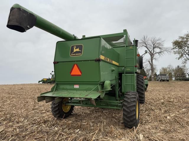 Image of John Deere 7720 Titan II equipment image 3