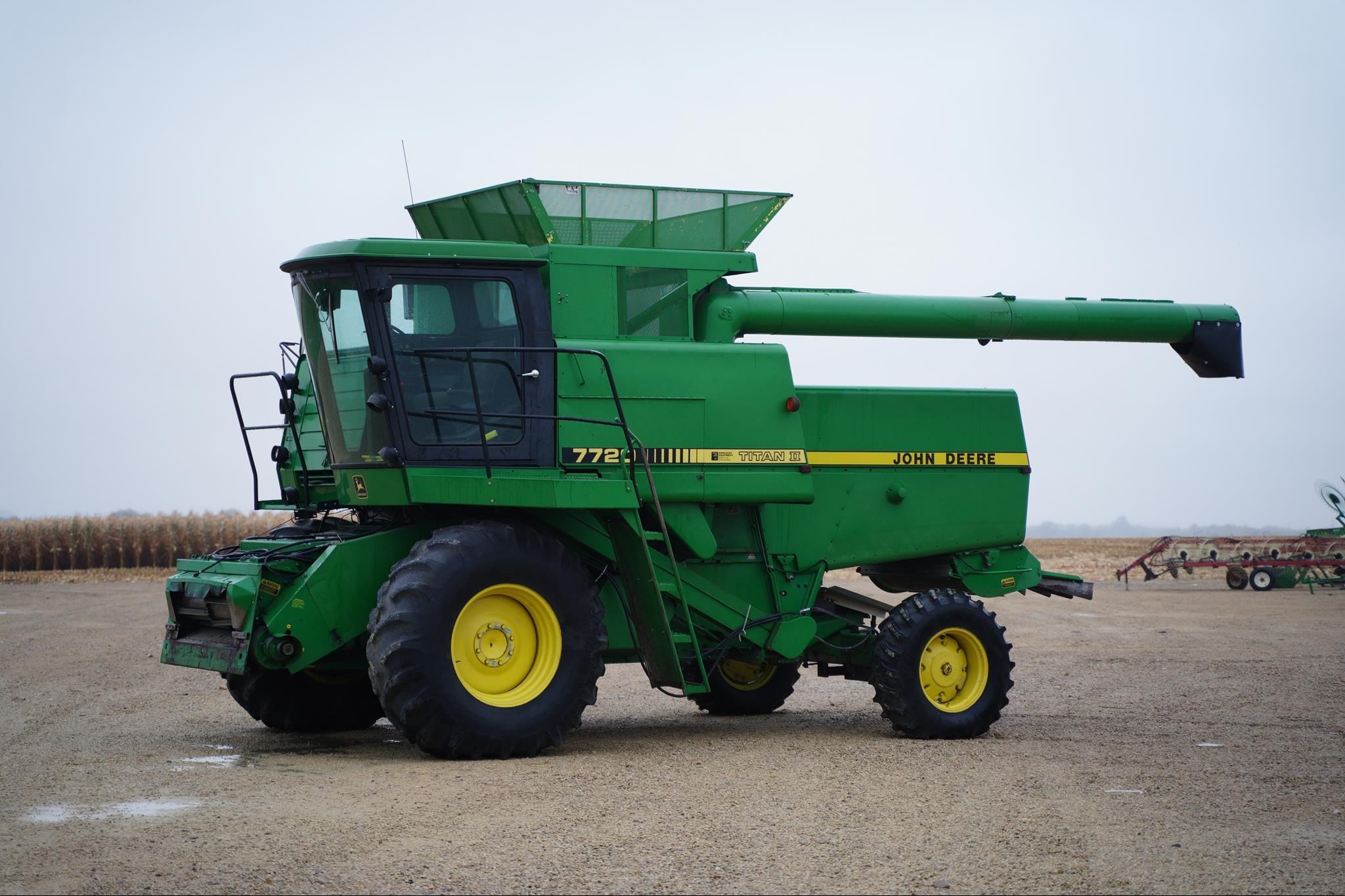 1988 John Deere 7720 Titan II Equipment Image0