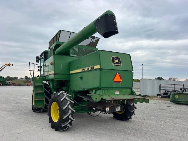Image of John Deere 7720 Titan II equipment image 4