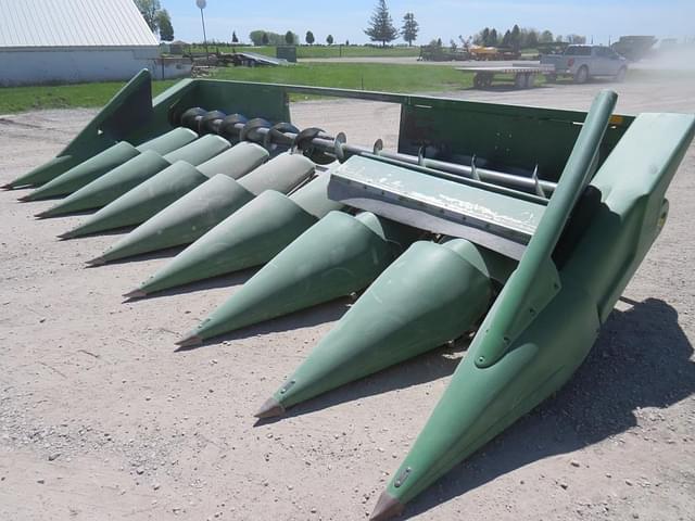 Image of John Deere 843 equipment image 3