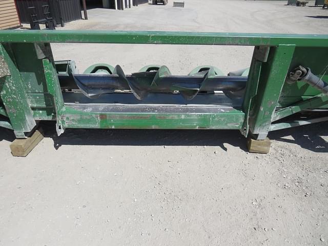 Image of John Deere 843 equipment image 1