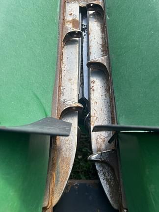 Image of John Deere 843 equipment image 1