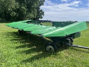 1988 John Deere 843 Image