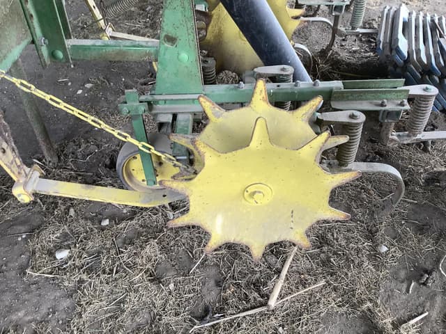 Image of John Deere 845 equipment image 2