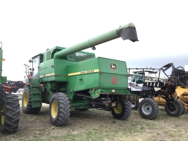 Image of John Deere 8820 equipment image 3