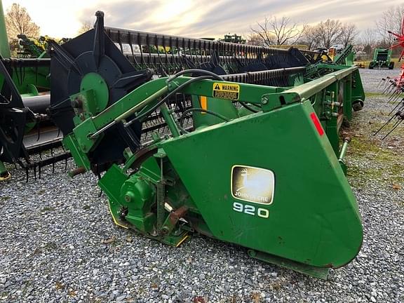 Image of John Deere 920F equipment image 1