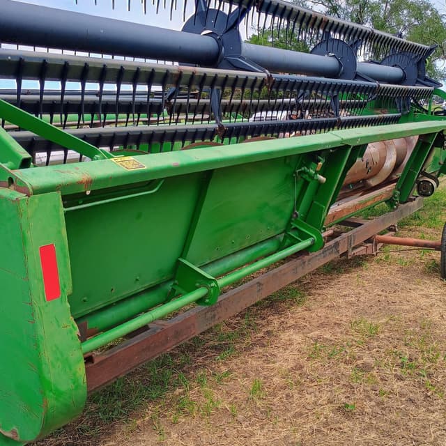 Image of John Deere 924 equipment image 2