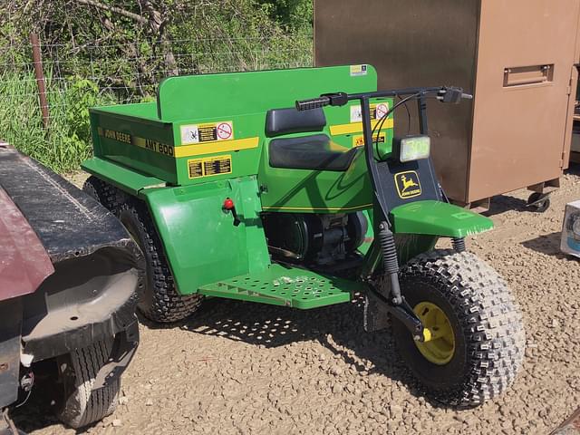 Image of John Deere AMT600 equipment image 1