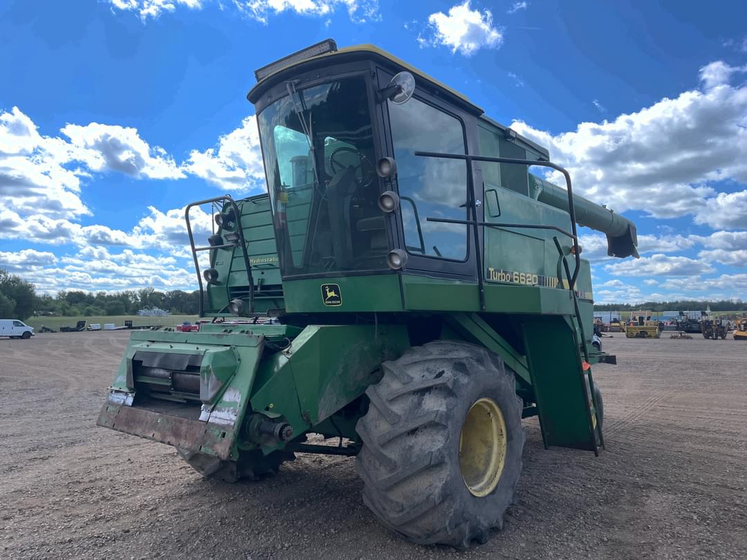 Image of John Deere 6620 Primary image
