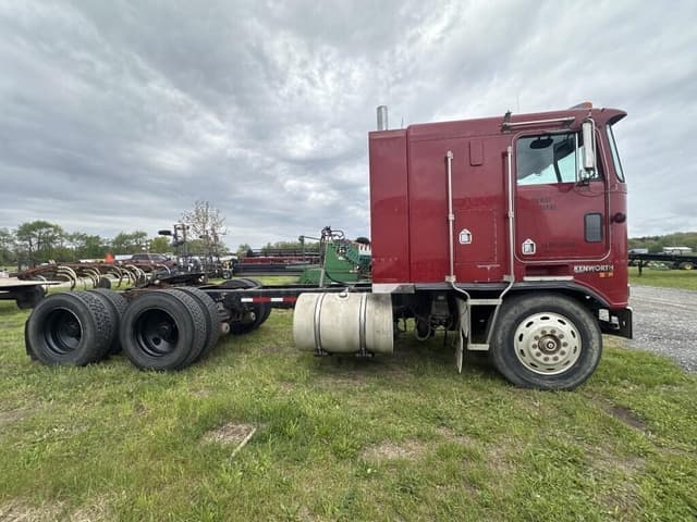 Image of Kenworth K100 equipment image 3