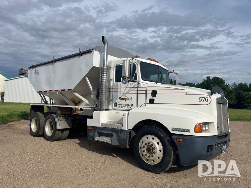 Main image Kenworth T600