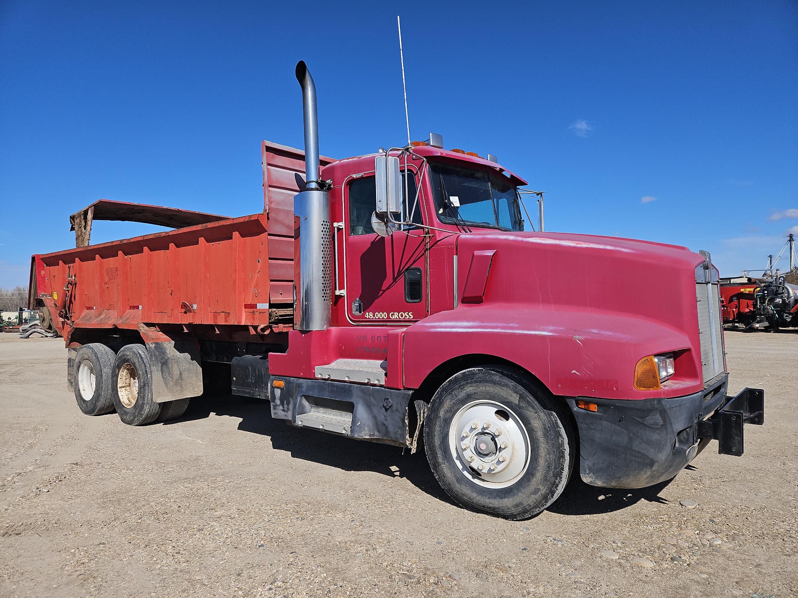 Main image Kenworth T600
