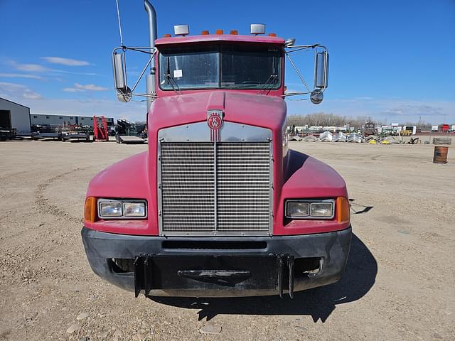 Image of Kenworth T600 equipment image 1