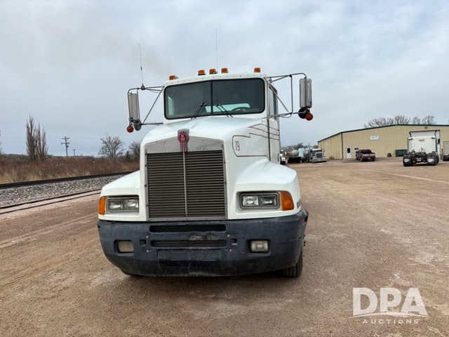 Image of Kenworth T600 equipment image 4