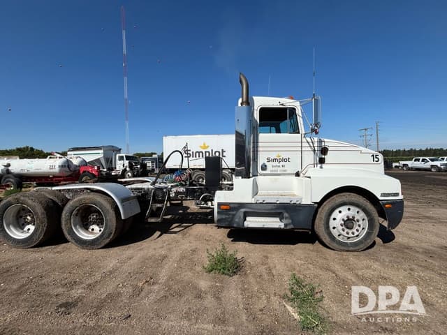 Image of Kenworth T600 equipment image 2