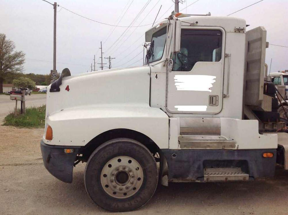 Main image Kenworth T600 1