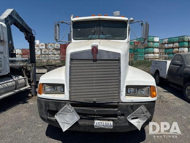 Image of Kenworth T600 equipment image 1