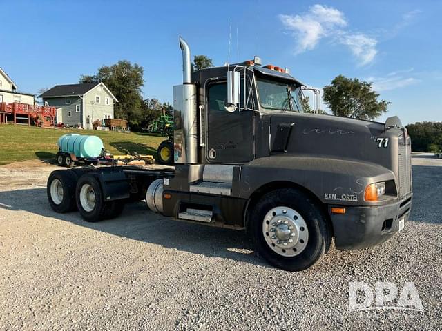 Image of Kenworth T600A equipment image 1