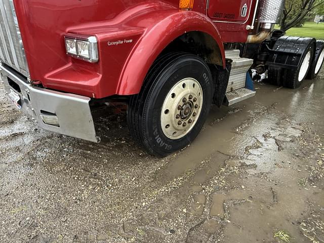 Image of Kenworth T800 equipment image 2