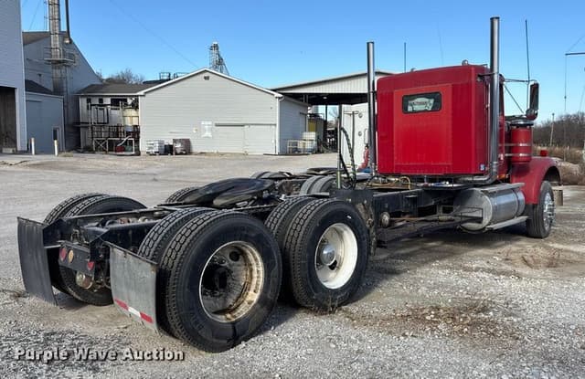 Image of Kenworth W9 equipment image 4