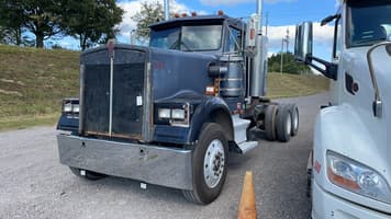 Main image Kenworth W900