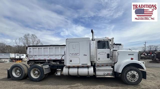 Image of Kenworth W900 equipment image 3