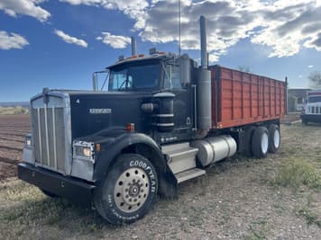 Main image Kenworth W900B