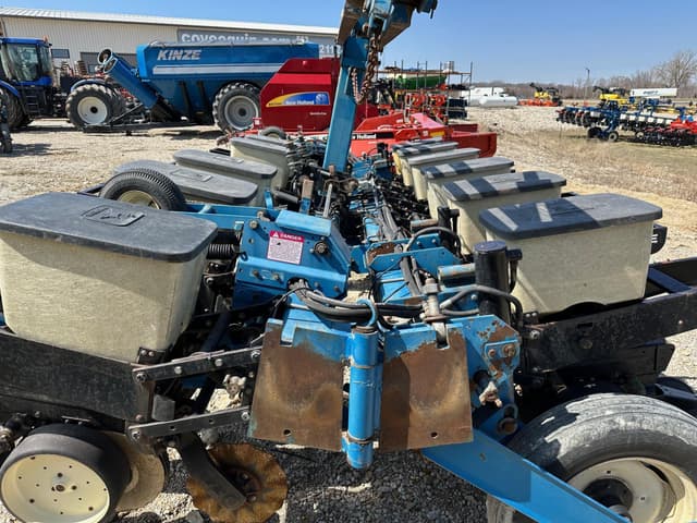 Image of Kinze EF equipment image 1