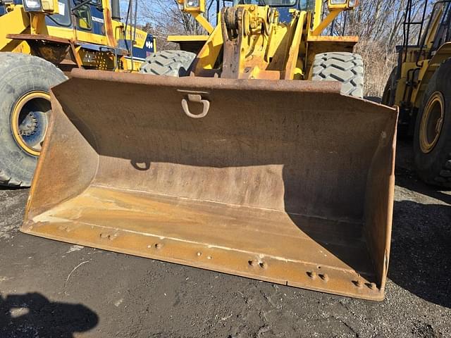 Image of Komatsu WA350 equipment image 3