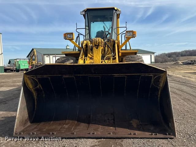 Image of Komatsu WA450 equipment image 1