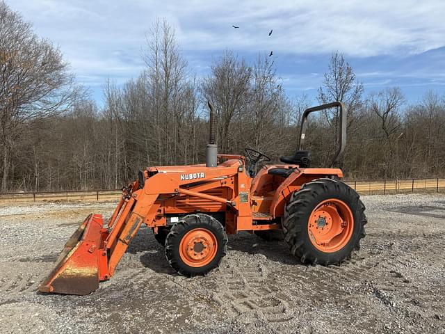 Image of Kubota L2550 equipment image 1