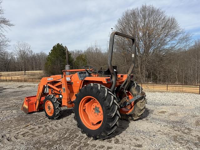 Image of Kubota L2550 equipment image 4