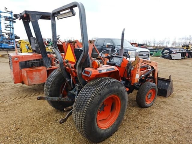 Image of Kubota L2550 equipment image 2