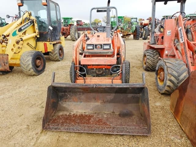Image of Kubota L2550 equipment image 4